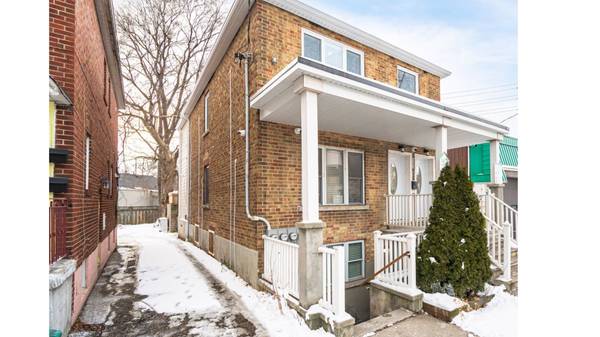 1382 Weston RD, Toronto W04, ON M6M 4R8