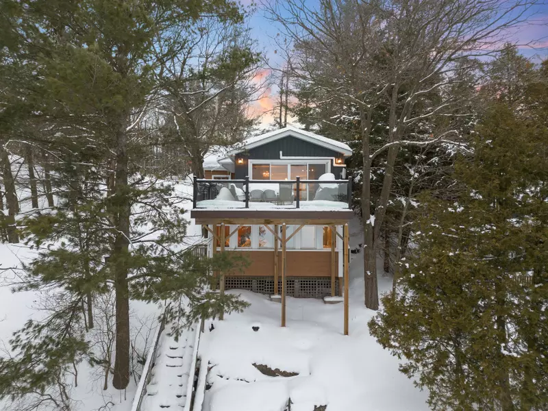 1166 Parkers Point RD, Gravenhurst, ON P1P 1R2