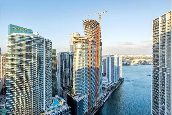 Miami, FL 33131,485 Brickell Ave  #4704