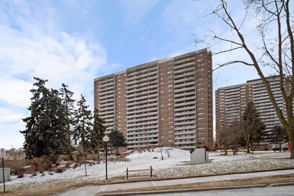 250 Scarlett RD #1008, Toronto W03, ON M6N 4X5