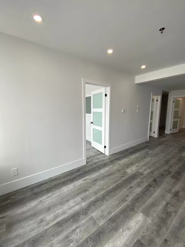 Mississauga, ON L5T 2J5,1365 Midway BLVD #13