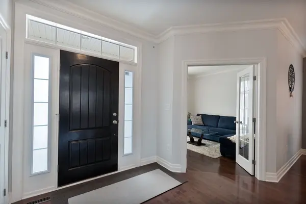 London, ON N6K 0C4,2328 Brayford CRES