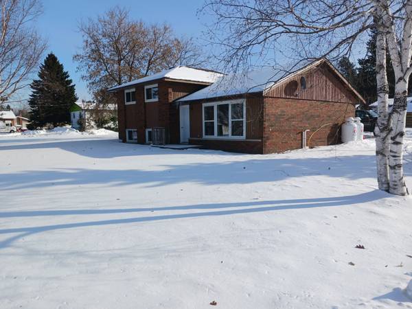 9 Fitzgerald ST, Hastings Highlands, ON K0L 2S0