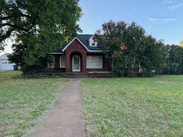 800 James Street, Sweetwater, TX 79556