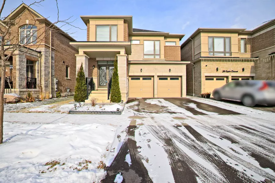 22 Ogston CRES, Whitby, ON L1P 0G9