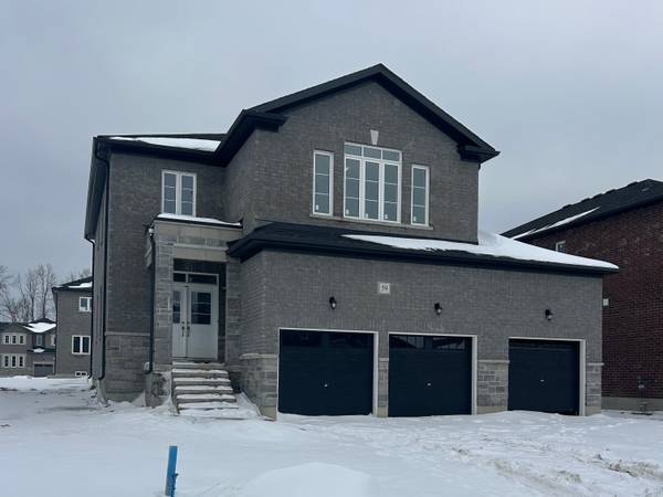 59 Amber DR, Wasaga Beach, ON L9Z 0R8