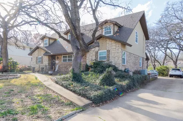 Arlington, TX 76012,2801 Oak Cliff Lane