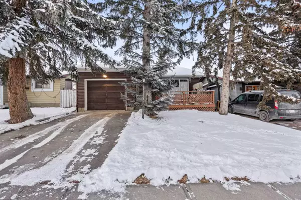 Calgary, AB T3K 1C5,112 Berwick HL NW