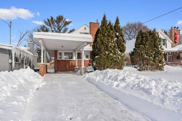 38 Deerfield RD, Toronto E09, ON M1K 4X1