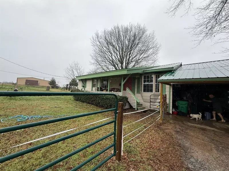 6127 Vz County Road 1110, Grand Saline, TX 75140