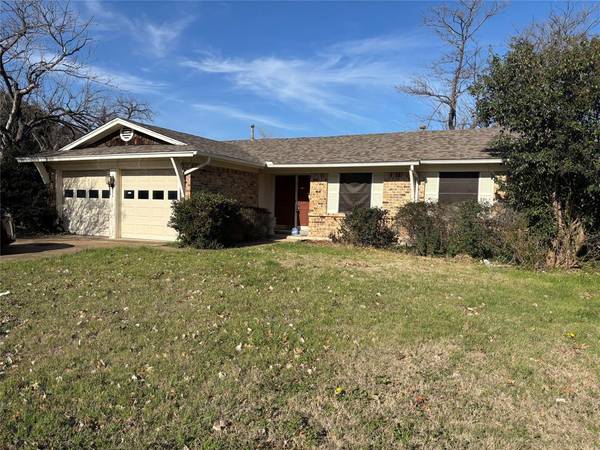 806 Brookshire Circle, Garland, TX 75043