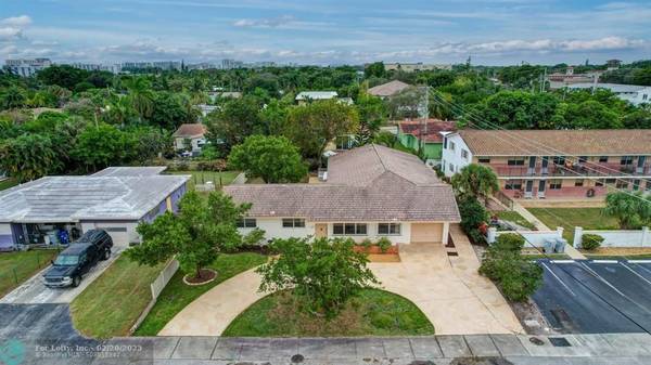 2500 NE 22nd Ct, Pompano Beach, FL 33062