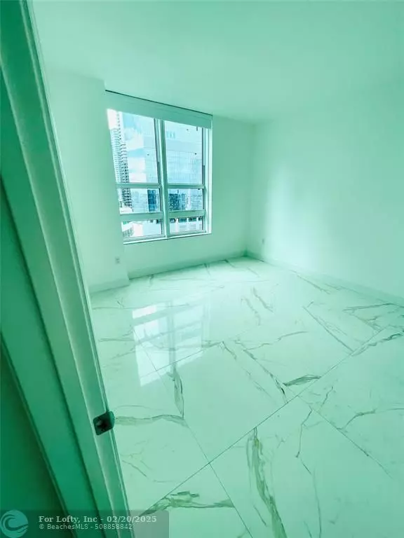 Miami, FL 33131,951 Brickell Ave  #2003