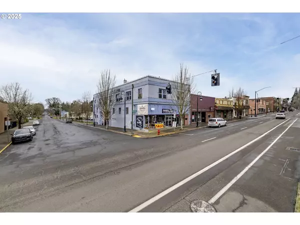 2038 PACIFIC AVE, Forest Grove, OR 97116