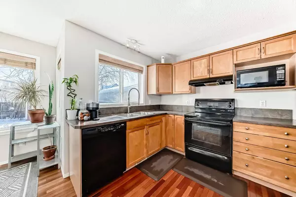 Calgary, AB T2Z4R3,355 Copperfield HTS Southeast