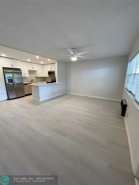 Deerfield Beach, FL 33442,322 Durham Cir J  #322