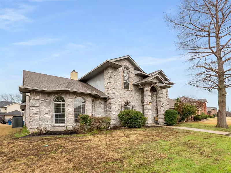 7010 Graham Drive, Rowlett, TX 75089