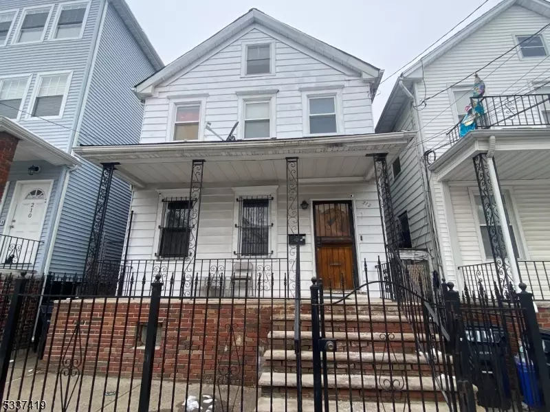 212 Garside St, Newark City, NJ 07104