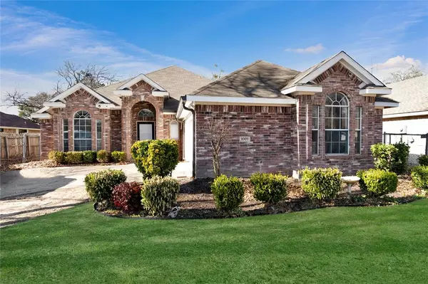 1009 Wendell Way, Garland, TX 75043