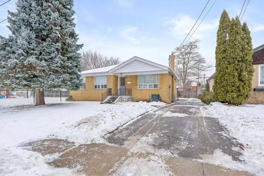 11 Byron ST, Halton Hills, ON L7G 3W6