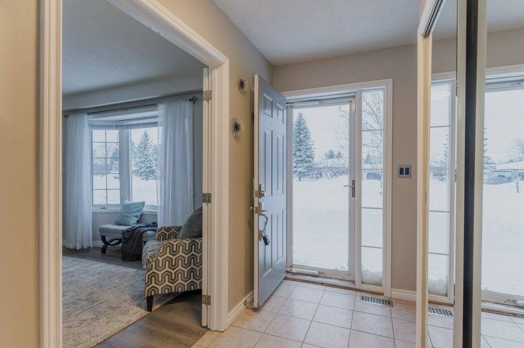 5 Woodfield ST, Kawartha Lakes, ON L0A 1A0