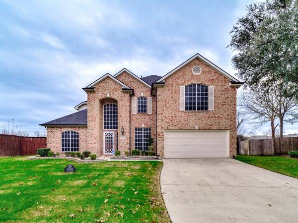 8105 Yucatan Court, Arlington, TX 76002