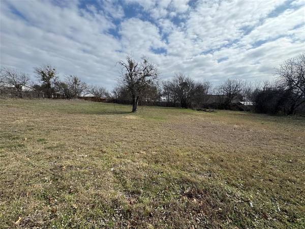 717 N Houston Street, Granbury, TX 76048