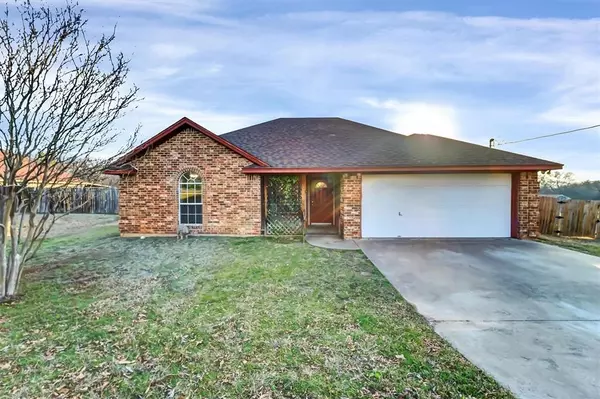 205 Hickory Lane, Weatherford, TX 76086