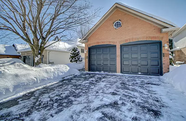 Oshawa, ON L1G 7X8,425 Elmwood CT