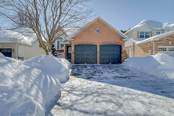 Oshawa, ON L1G 7X8,425 Elmwood CT