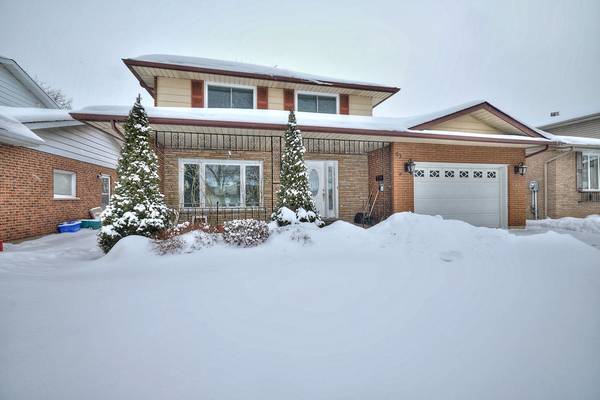 63 Adel DR, St. Catharines, ON L2M 3W9