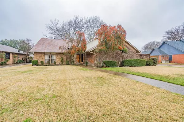 825 Lakeshore Drive, Mesquite, TX 75149