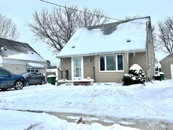 11 Parkside DR, St. Thomas, ON N5R 3T8