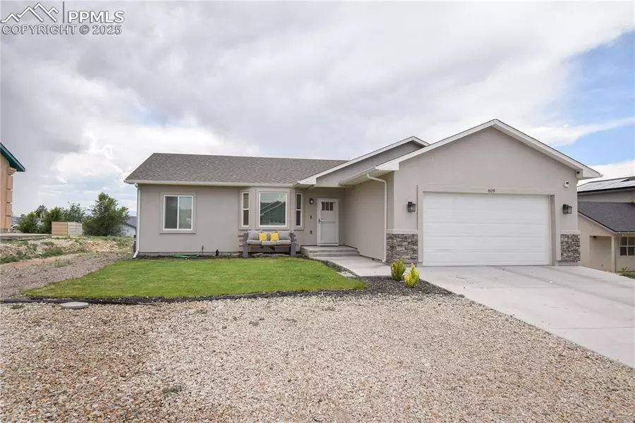 829 S Blakeland DR, Pueblo West, CO 81007