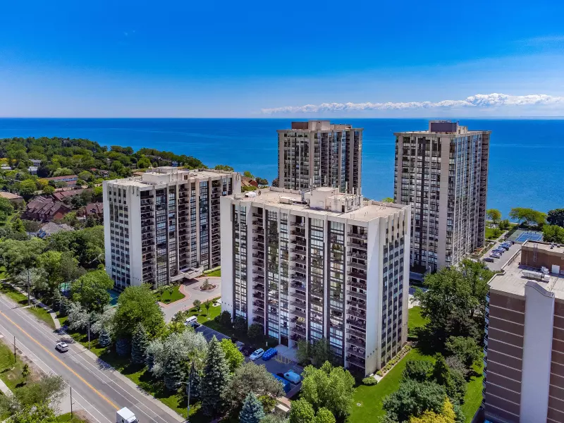 2185 Marine DR #1402, Oakville, ON L6L 5L6