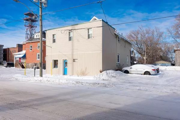 North Bay, ON P1B 3X2,538 Fraser ST