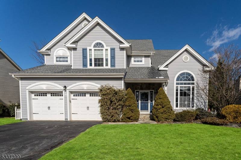 12 Haze Way, Lopatcong Twp., NJ 08865