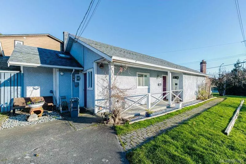 77 St. Giles St, View Royal, BC V8Z 5E2