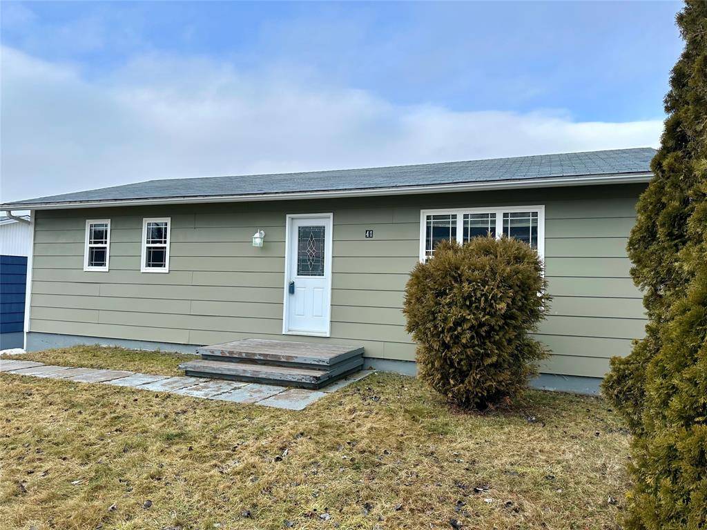 Deer Lake, NL A8A1H6,41 Elizabeth Avenue