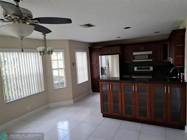 Boca Raton, FL 33496,9133 S Boca Gardens Cir  #A