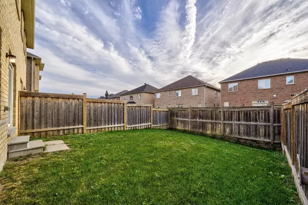 Markham, ON L6E 0S1,26 Memon PL