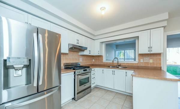 130 Royal Appian CRES, Vaughan, ON L4K 5L7