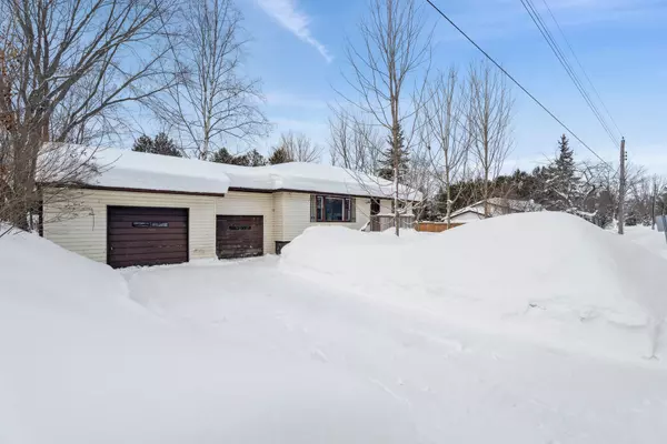 Oro-medonte, ON L0L 2E0,18 Grandview CRES