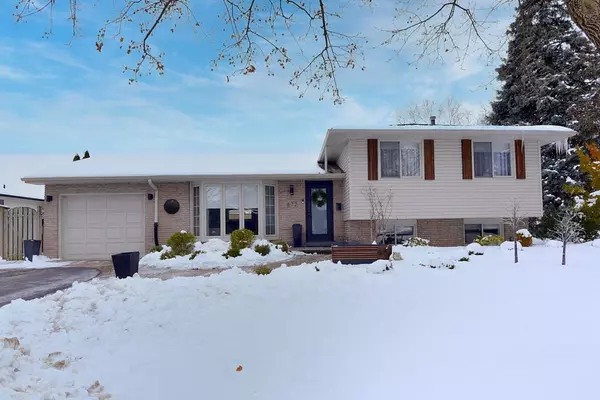 Burlington, ON L7N 2Z1,672 Montego CRES