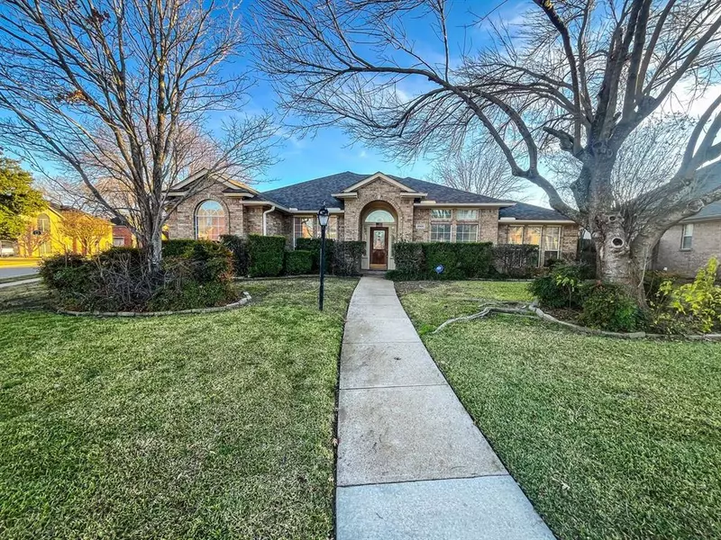 2909 Pegasus Court, Grand Prairie, TX 75052