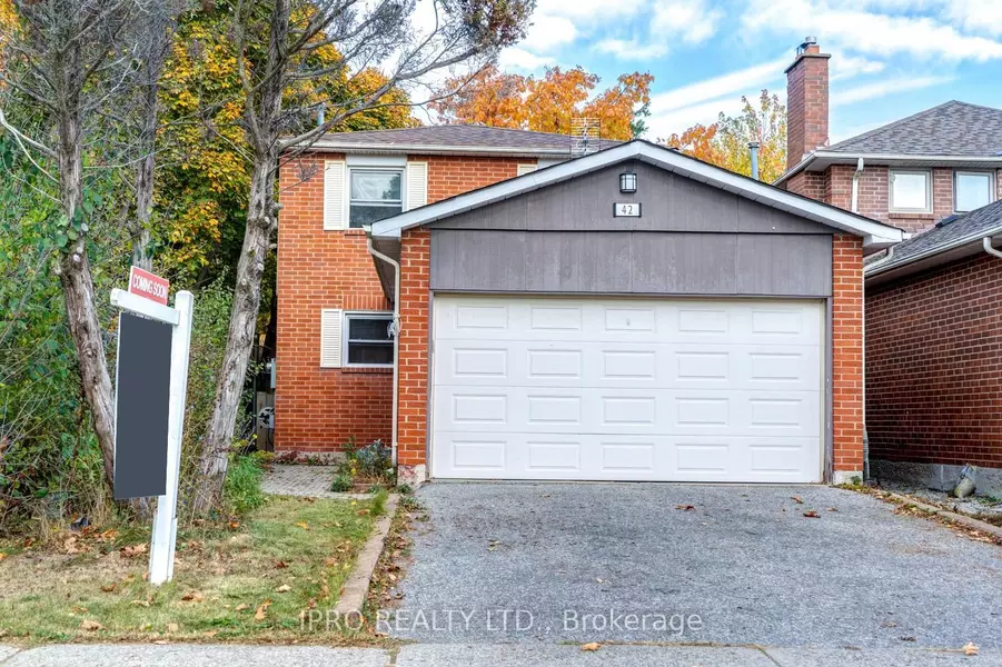 42 Lund ST, Richmond Hill, ON L4C 5V7