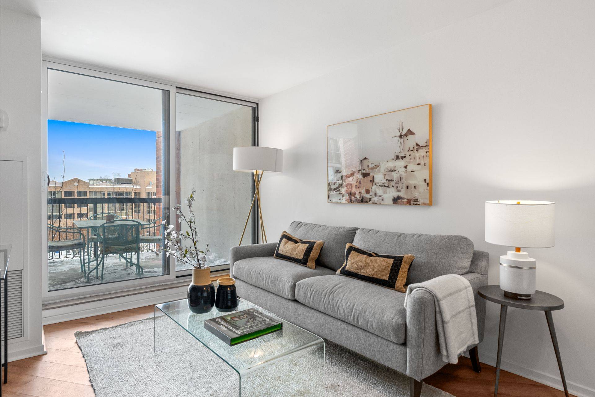 Toronto C08, ON M4Y 2V6,77 Maitland PL #521