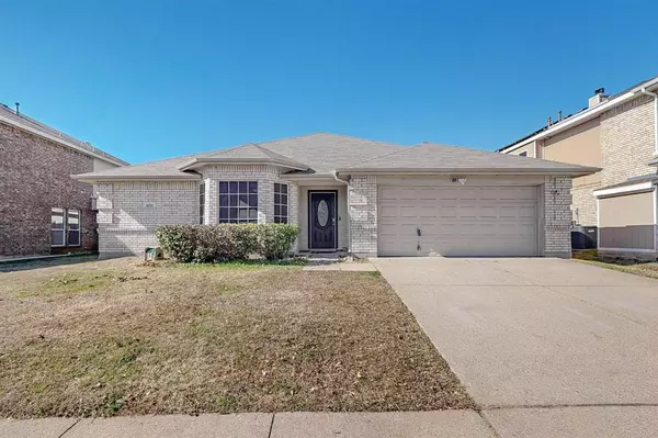 Arlington, TX 76002,6712 Meadowcrest Drive