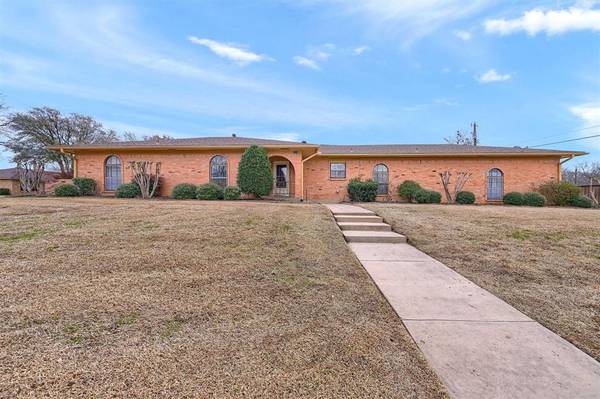 2731 Rivercrest Drive, Sherman, TX 75092