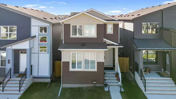 215 Belmont BLVD Southwest, Calgary, AB T2X 4W7